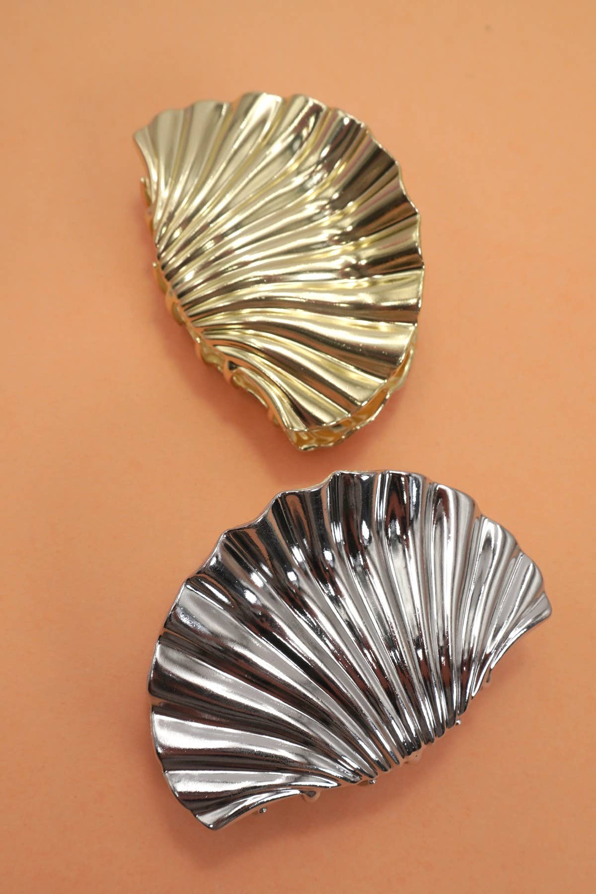 Gold Seashell Hairclip