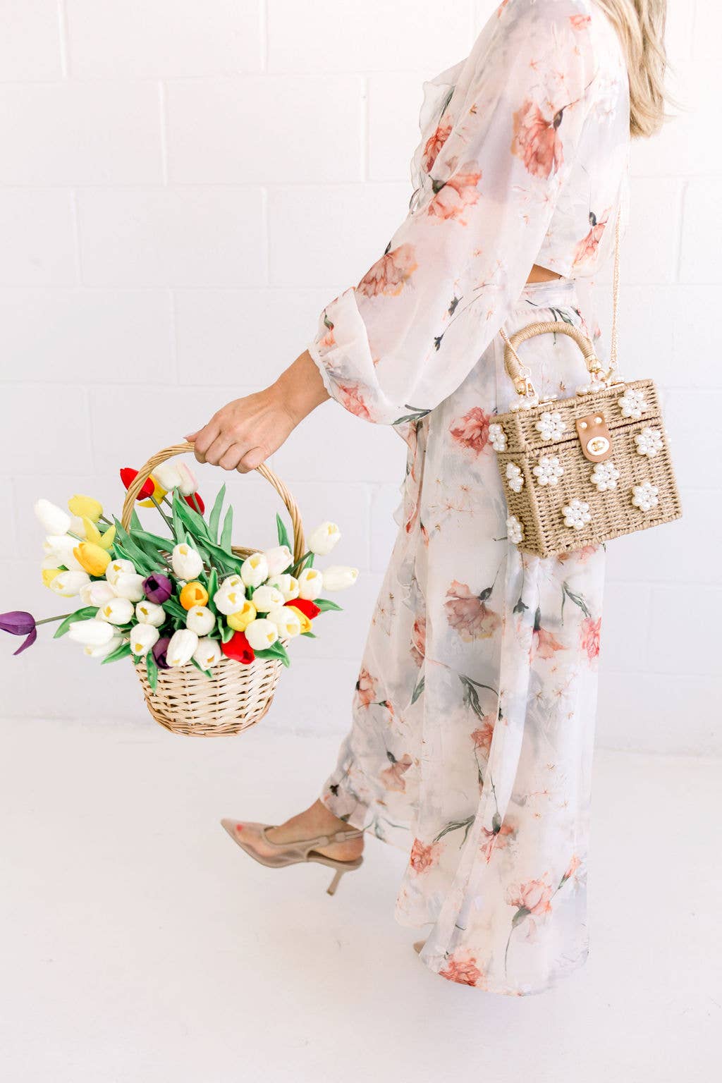 Cream & Pearl Wicker Bucket Daisy Flower Purse