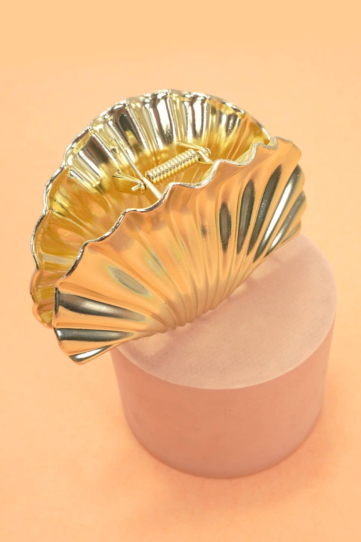 Gold Seashell Hairclip