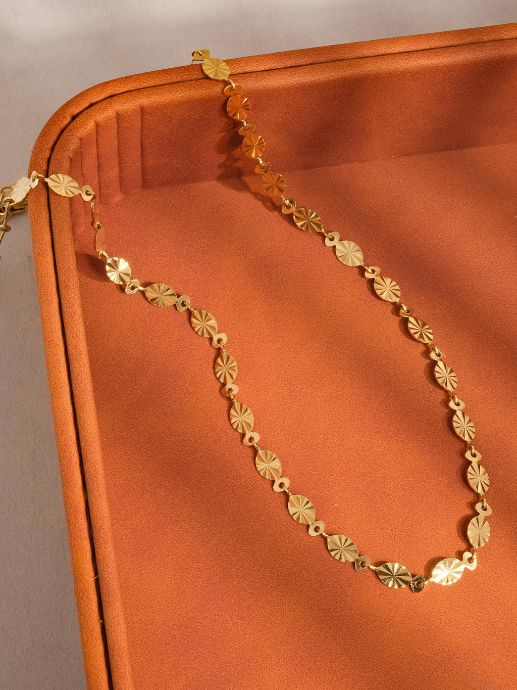 Yellow Gold Bise 18K Gold Non-Tarnish Classic Oval Chain Necklace