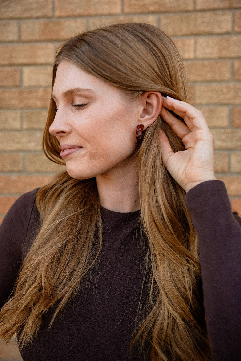 Amber Ramona Hoops