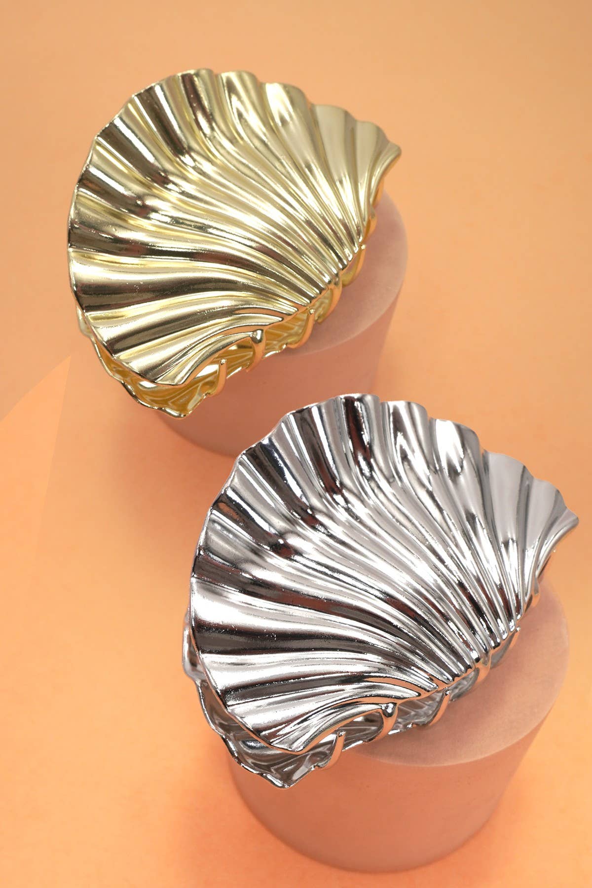 Gold Seashell Hairclip