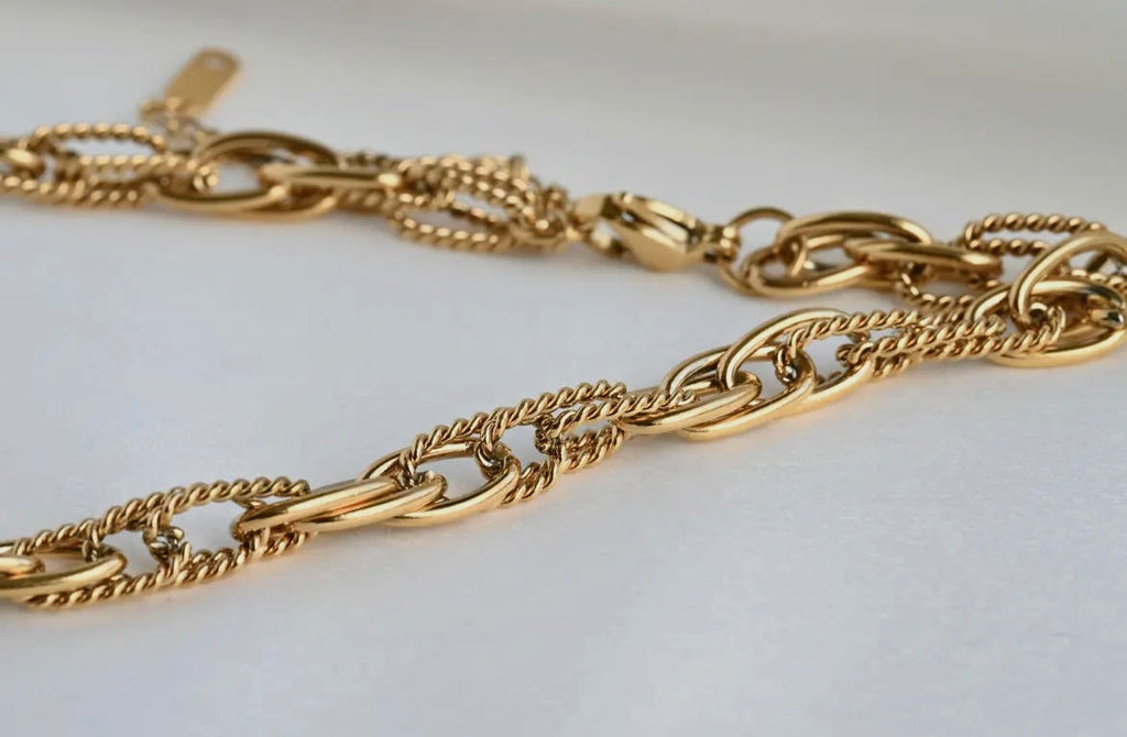 Twist Link Chain Necklace