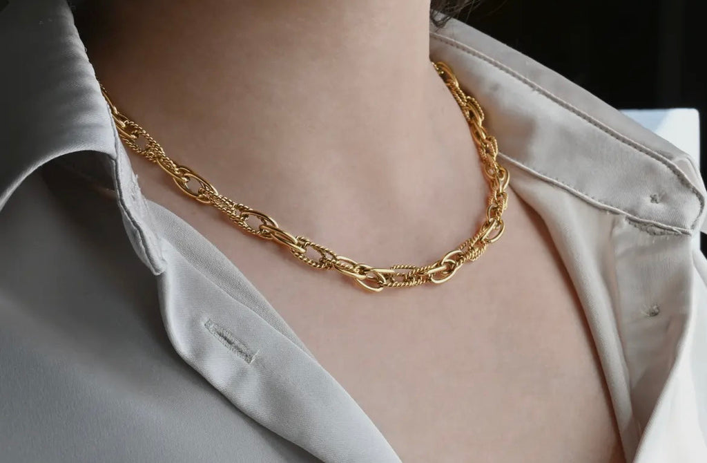 Twist Link Chain Necklace