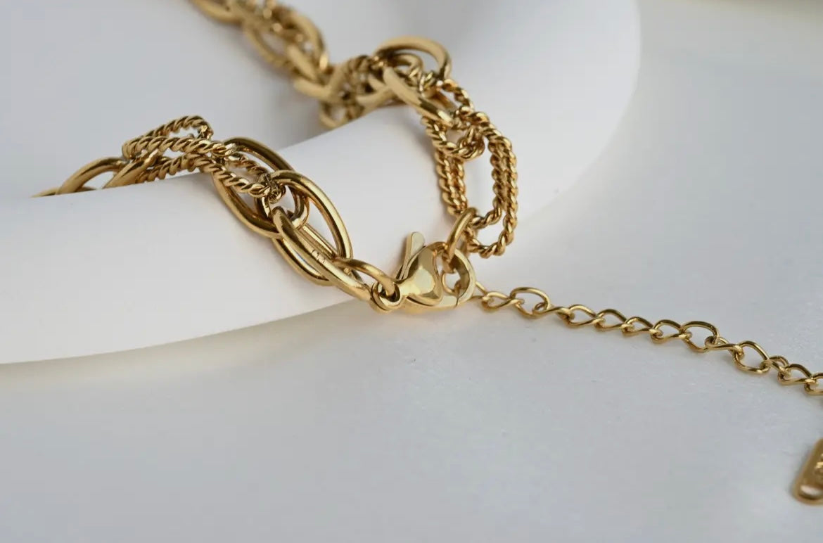 Twist Link Chain Necklace