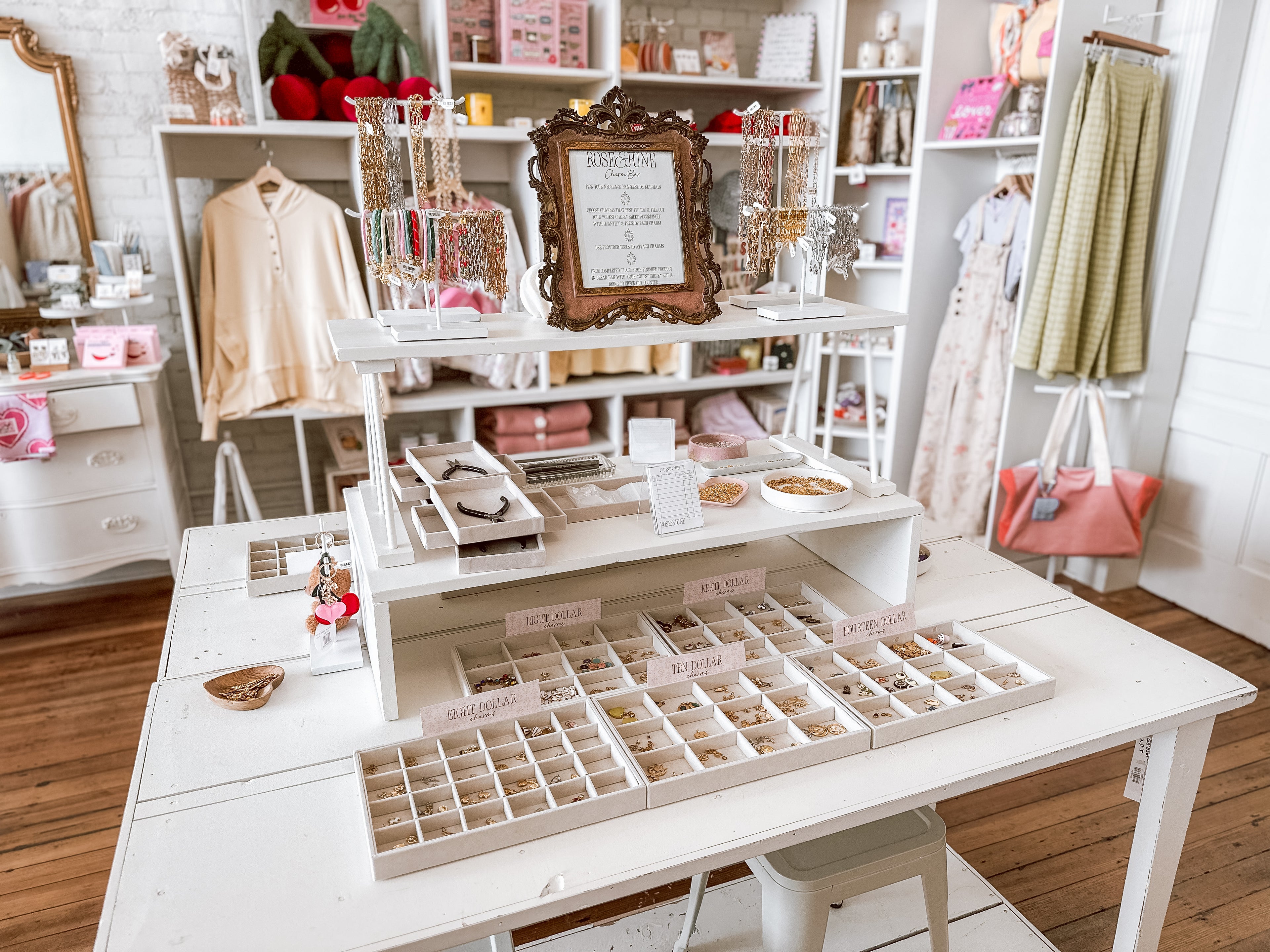 Rose & June Charm bar