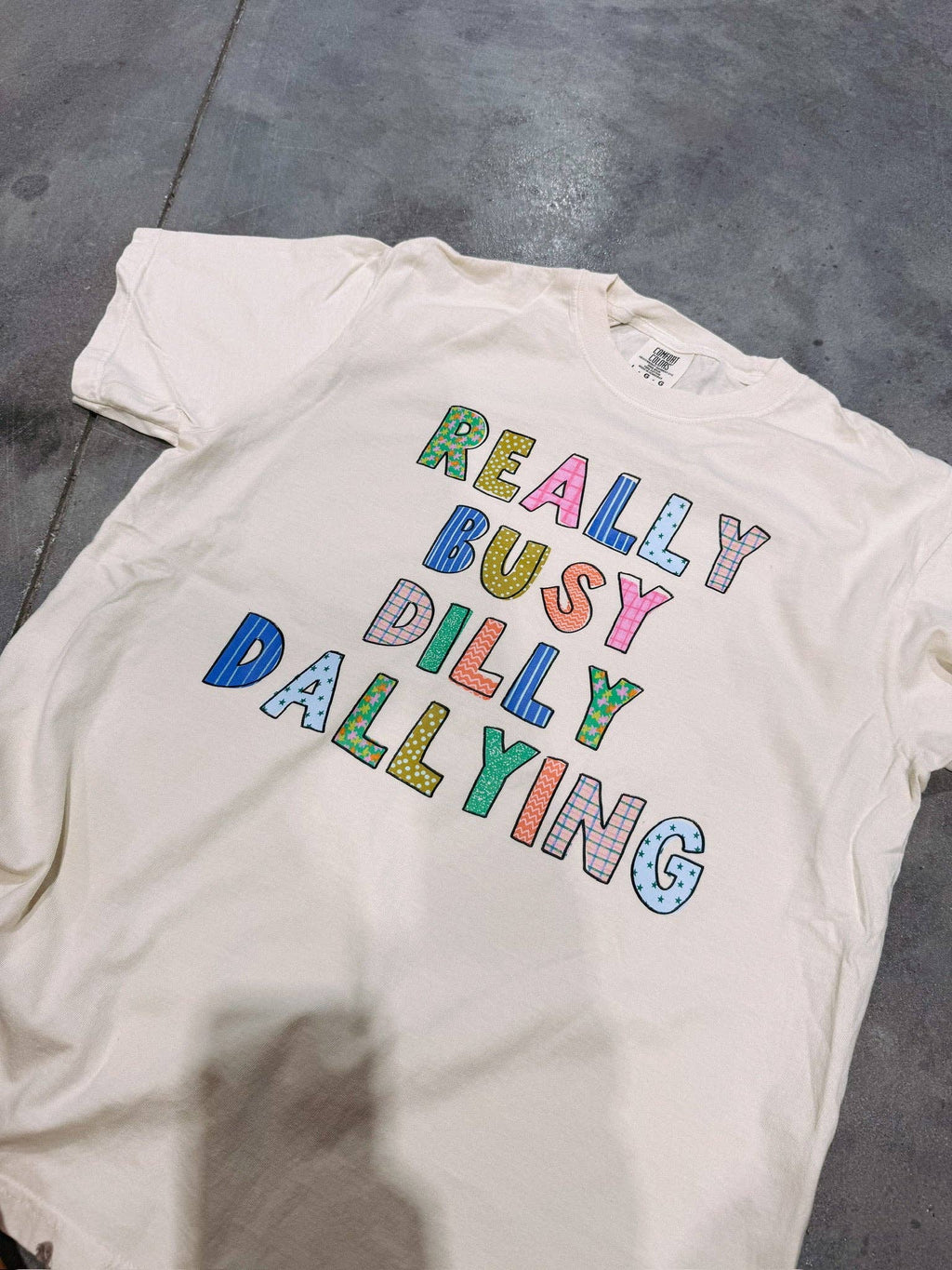 Ivory Dilly Dallying Graphic Tee